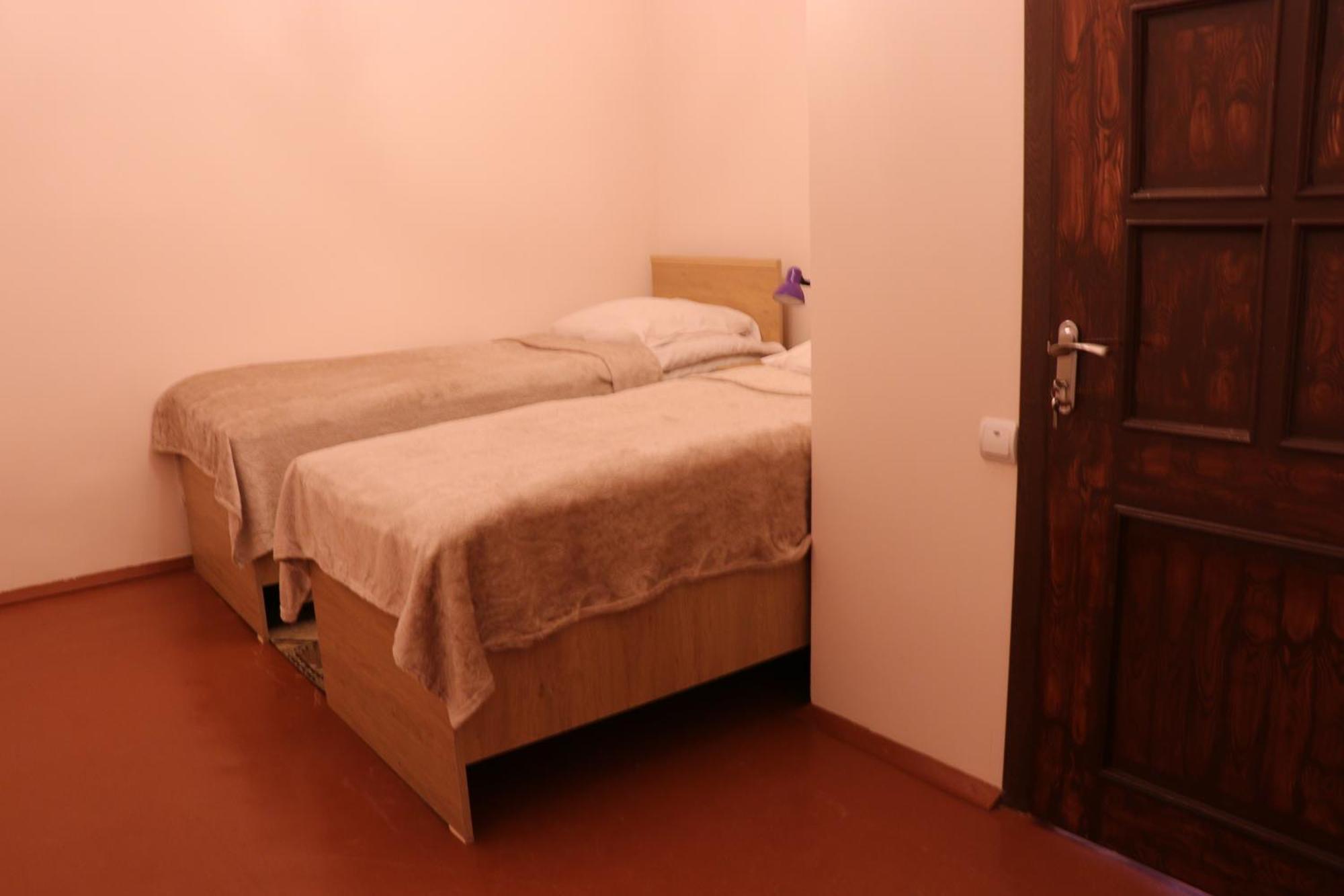 Legend Guest House Artabuynk Ngoại thất bức ảnh