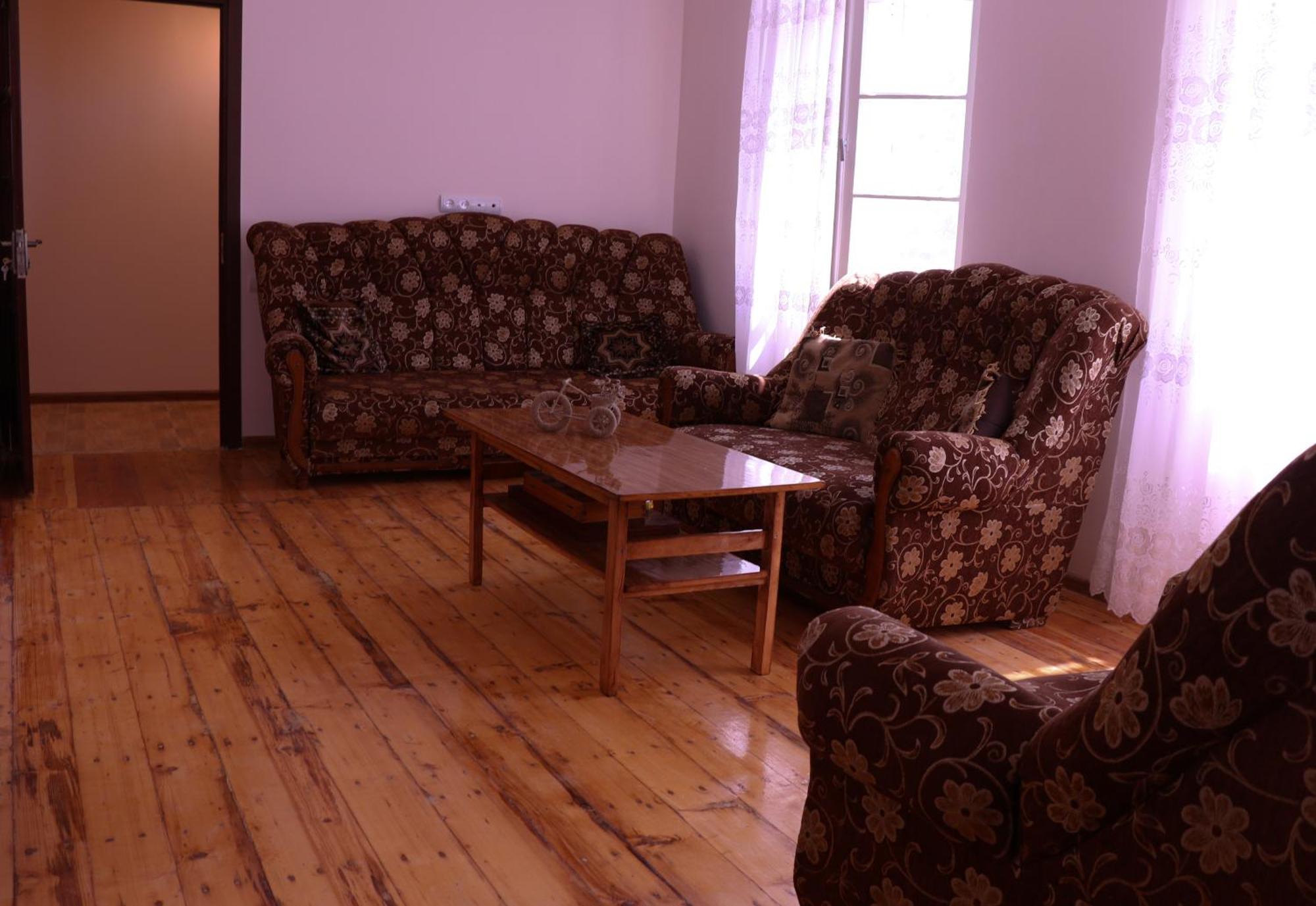 Legend Guest House Artabuynk Ngoại thất bức ảnh