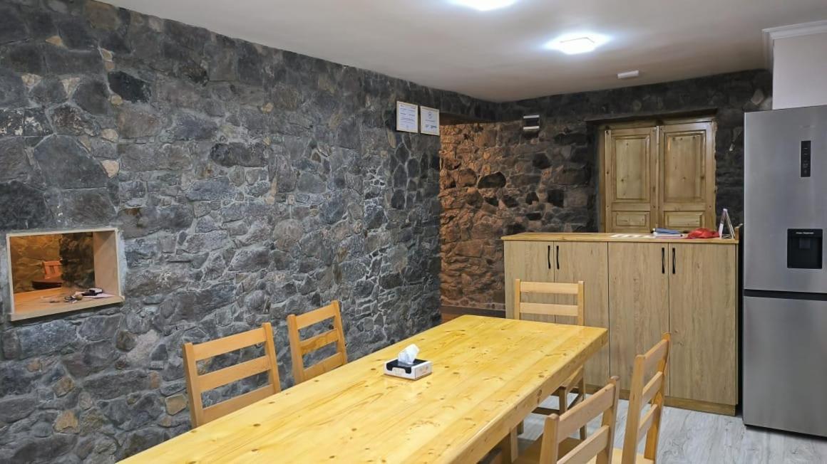 Legend Guest House Artabuynk Ngoại thất bức ảnh