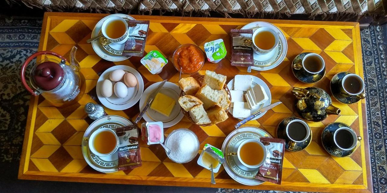 Legend Guest House Artabuynk Ngoại thất bức ảnh
